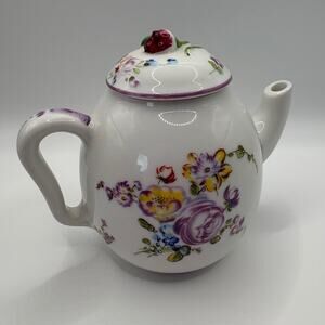 Franklin Mint Mennecy Teapot Victoria & Albert Museum Fine Porcelain Japan 1985